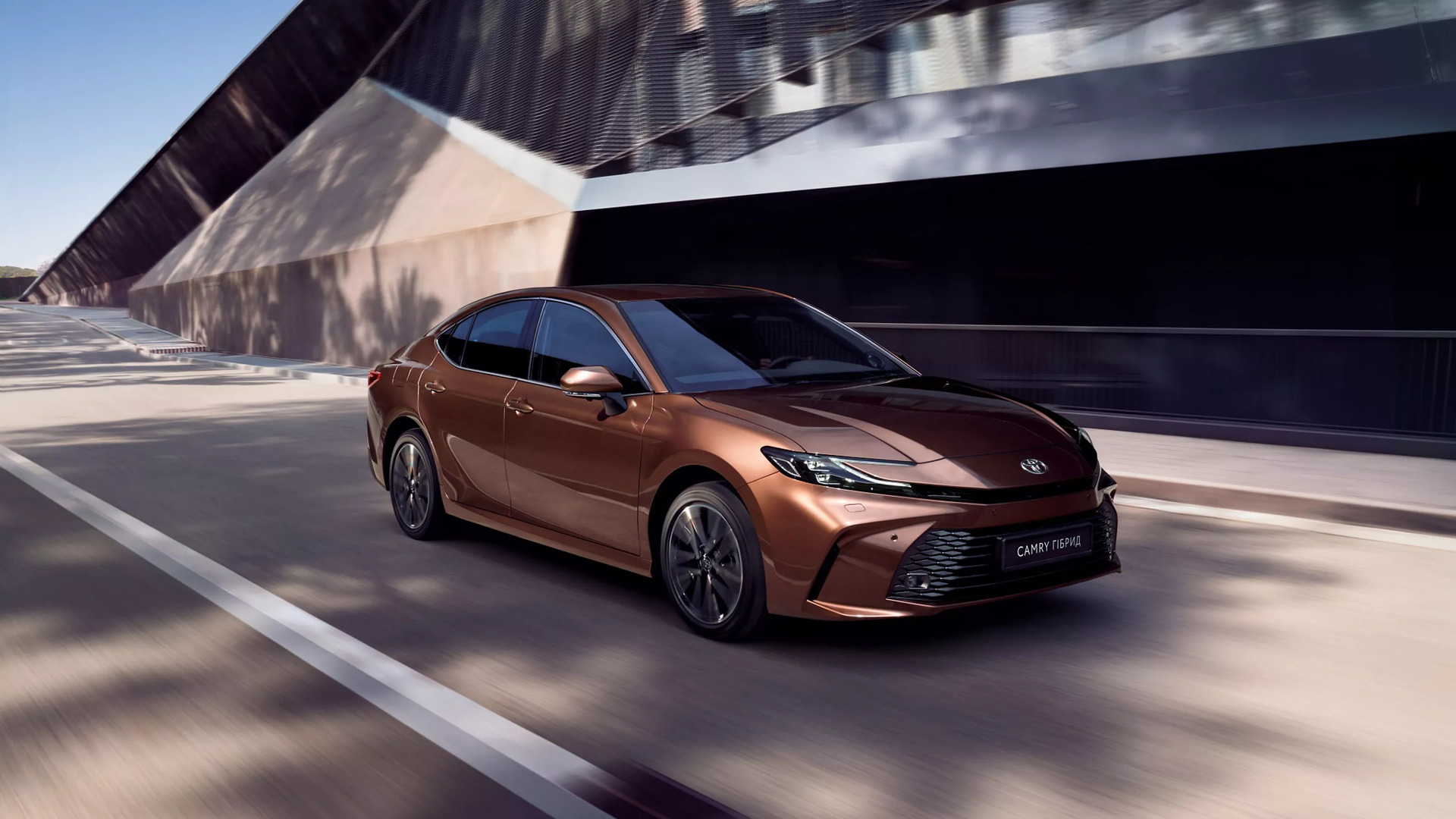 Абсолютно Нова TOYOTA Camry